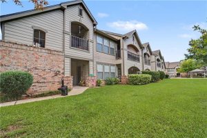 Wayne Songy Real Estate 1-1-300x200 Home